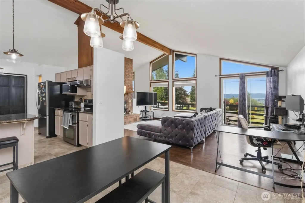 209 Curtis Drive Longview WA 98632