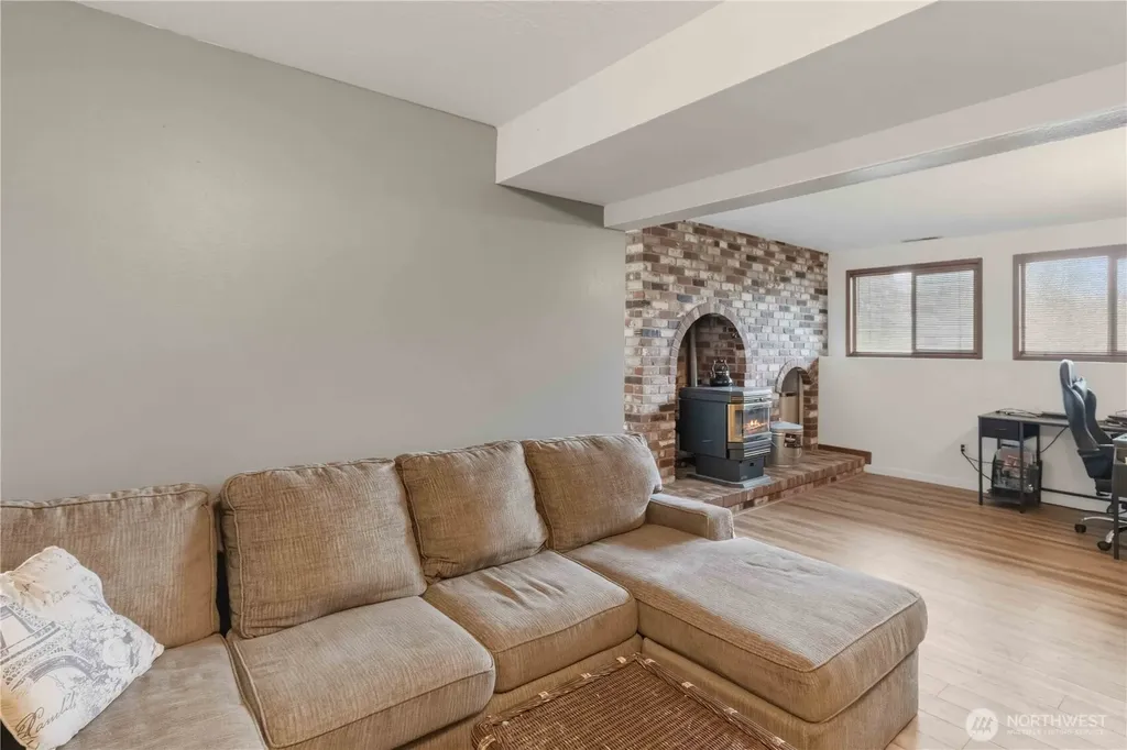 209 Curtis Drive Longview WA 98632