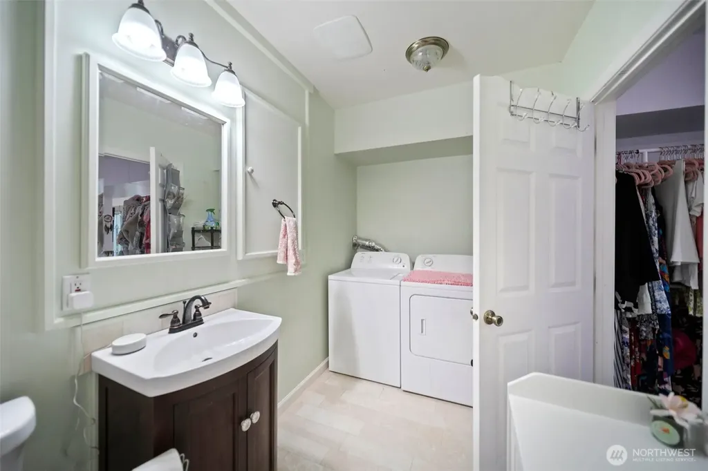 5663 SE Forest Haven Lane Port Orchard WA 98366