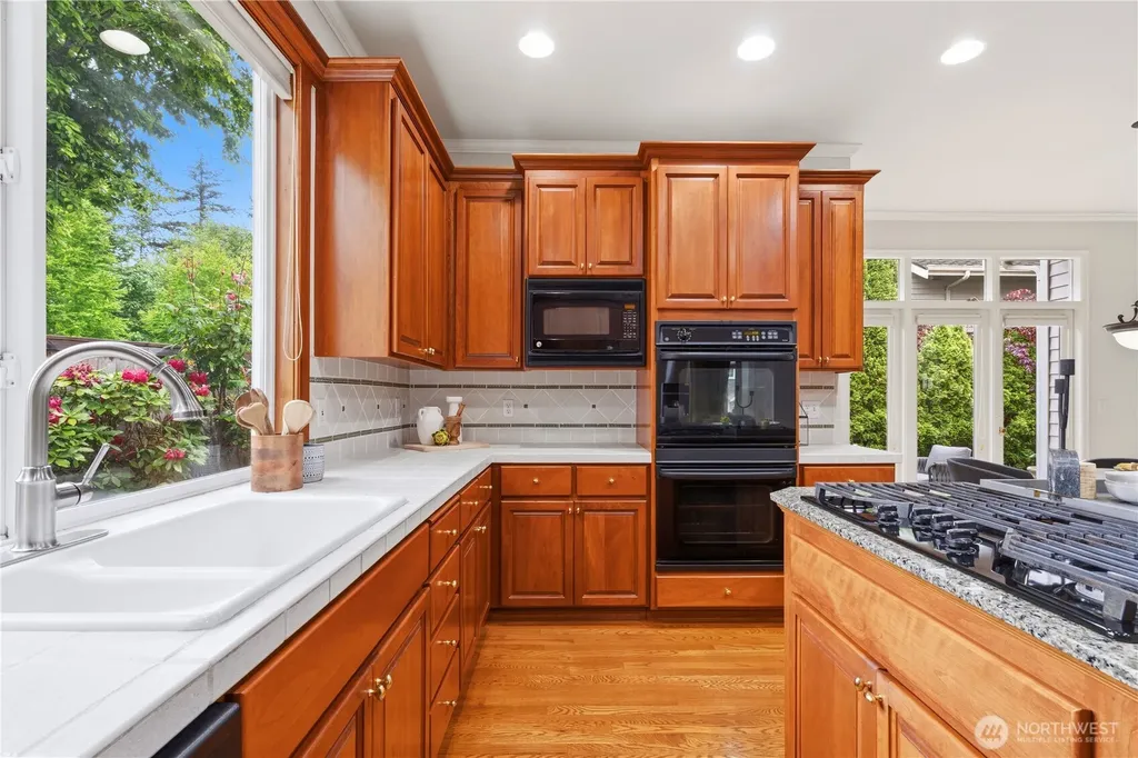 804 197th Ave SE Sammamish WA 98075