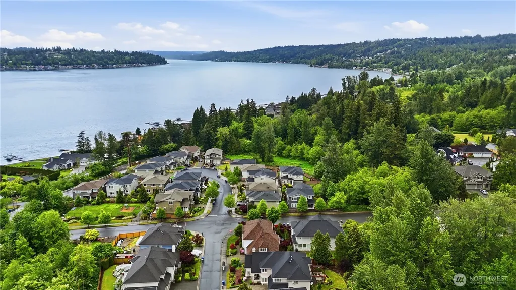 804 197th Ave SE Sammamish WA 98075