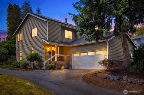 4831 37th Avenue NE Seattle WA 98105
