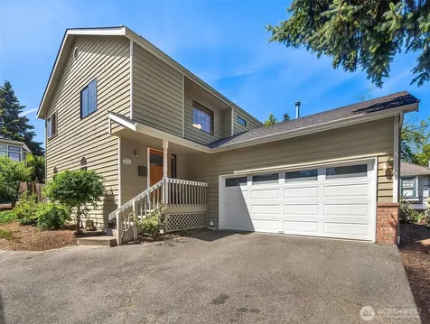 4831 37th Avenue NE Seattle WA 98105