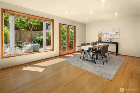 4831 37th Avenue NE Seattle WA 98105