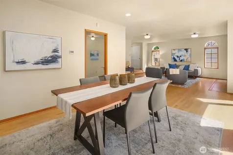 4831 37th Avenue NE Seattle WA 98105