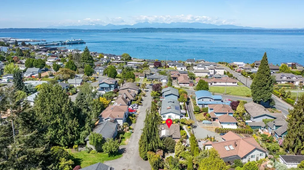 631 Giltner Lane Edmonds WA 98020