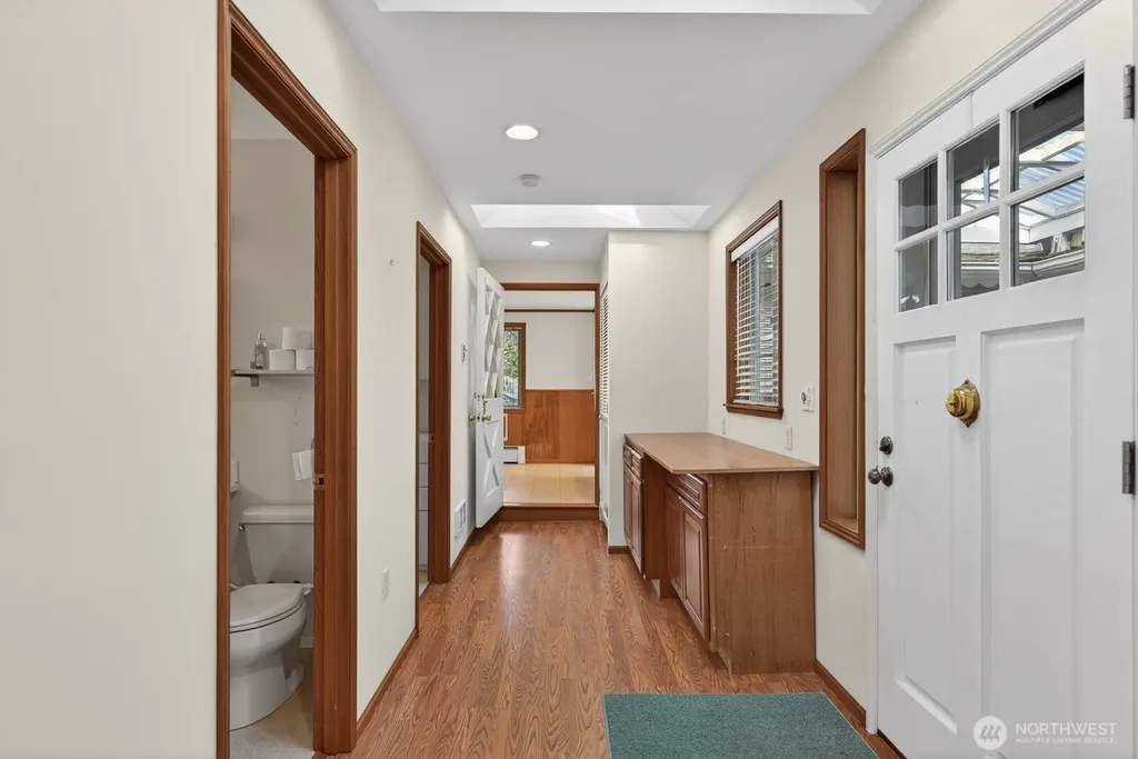 631 Giltner Lane Edmonds WA 98020