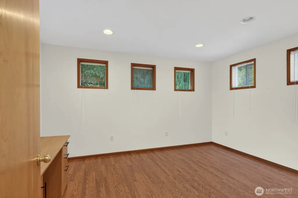 631 Giltner Lane Edmonds WA 98020