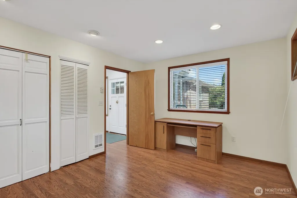 631 Giltner Lane Edmonds WA 98020