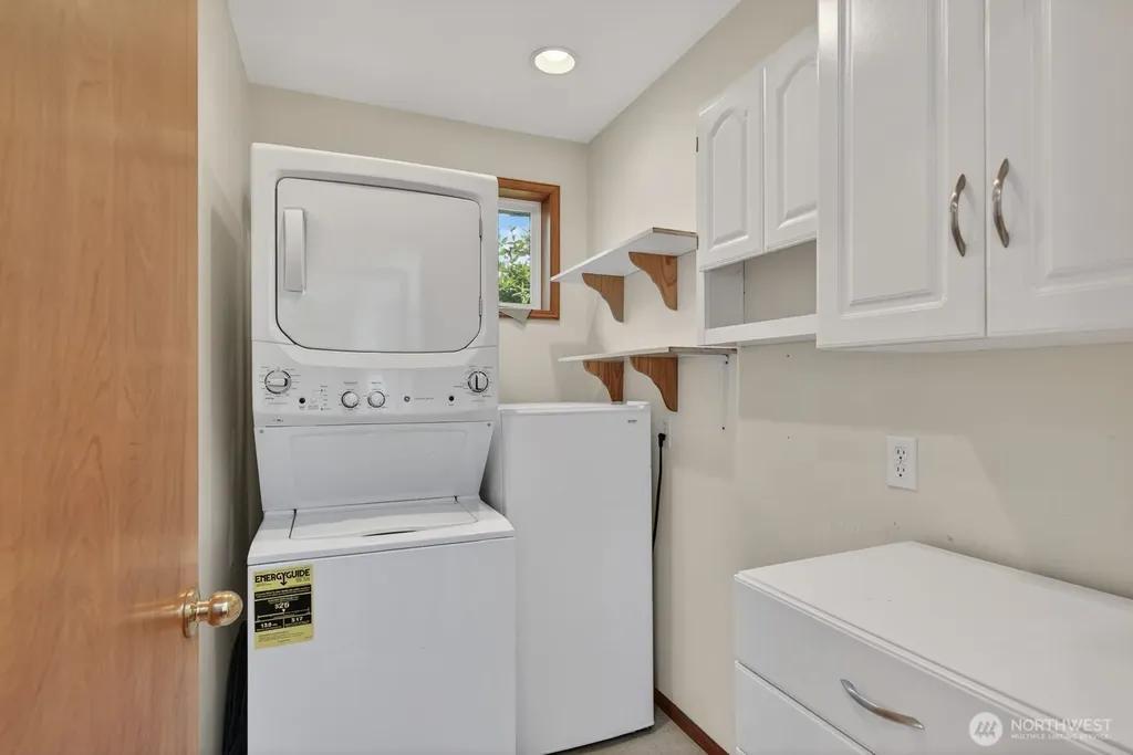 631 Giltner Lane Edmonds WA 98020