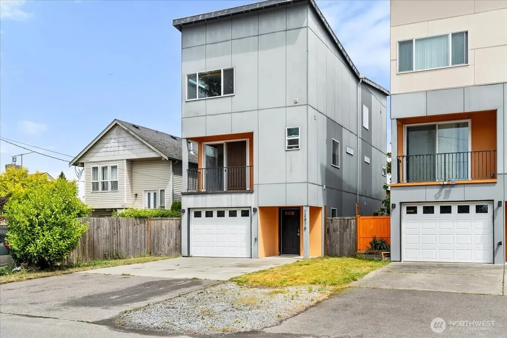 12418 2nd Place SW Burien WA 98146