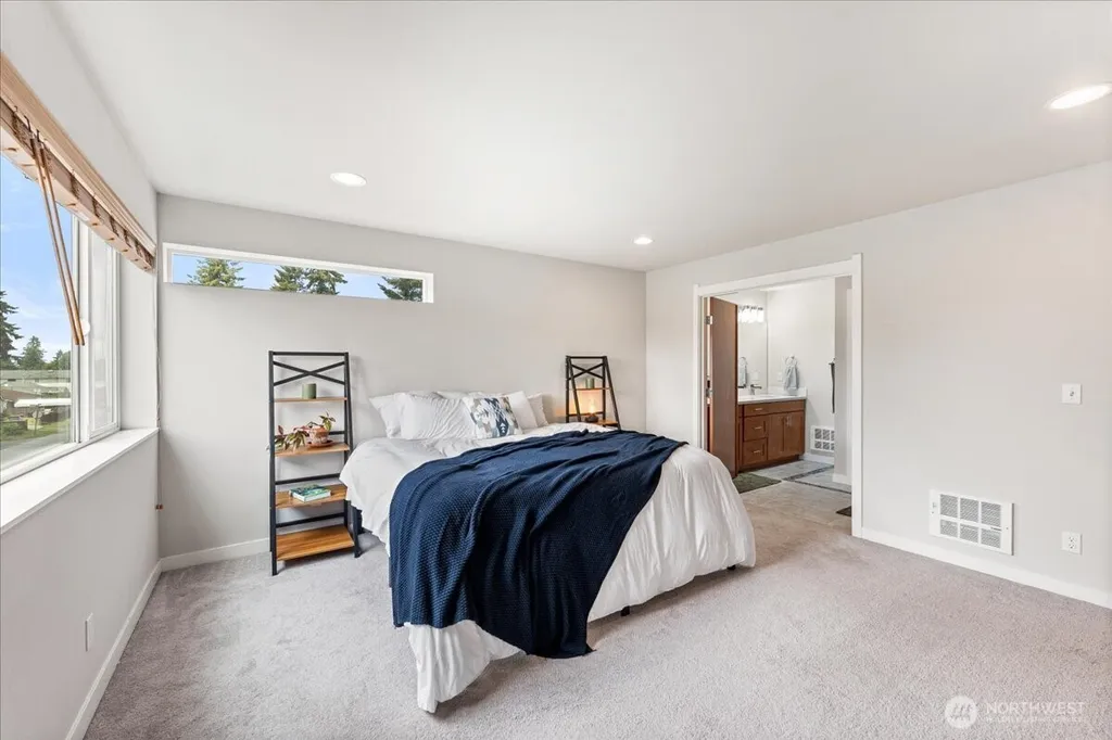 12418 2nd Place SW Burien WA 98146