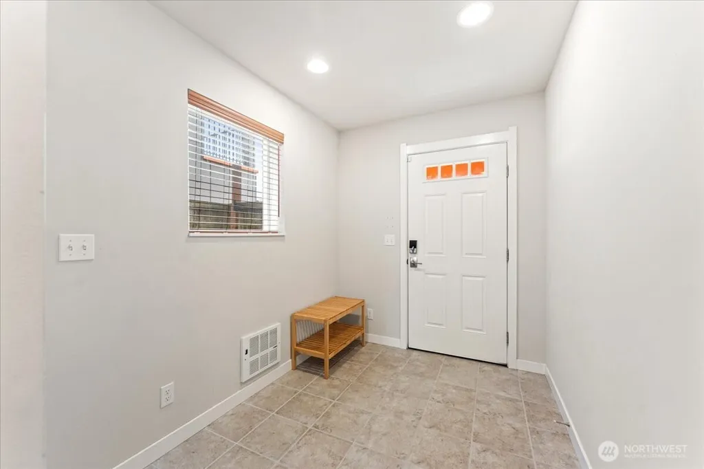 12418 2nd Place SW Burien WA 98146