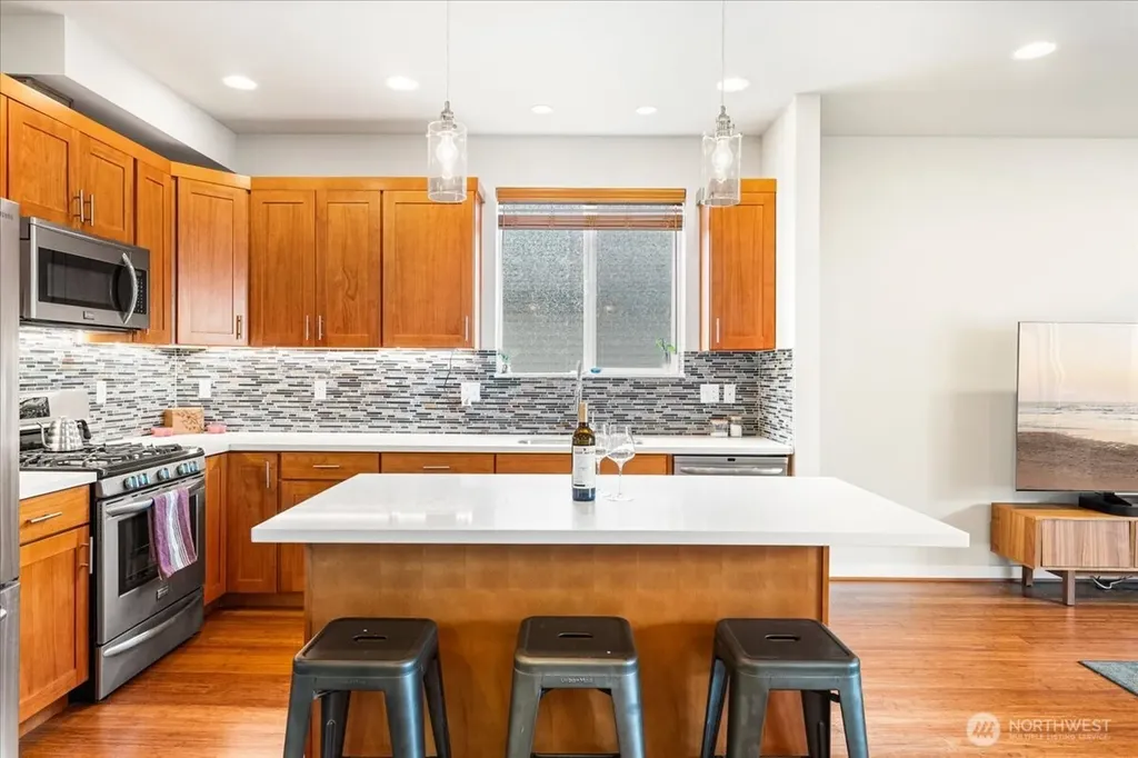 12418 2nd Place SW Burien WA 98146