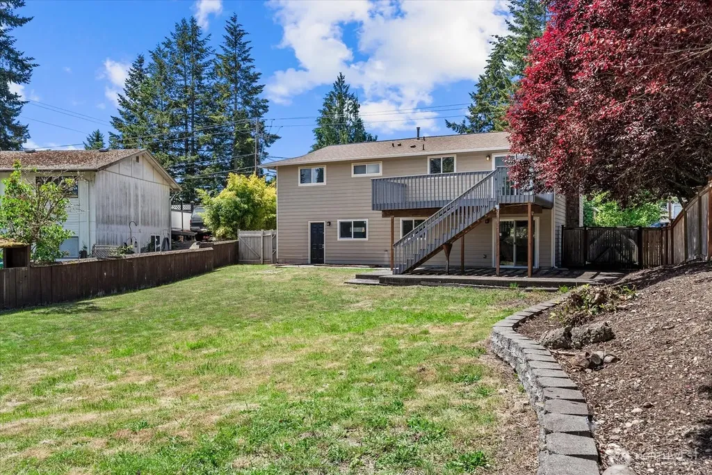 18711 64th Avenue W Lynnwood WA 98037