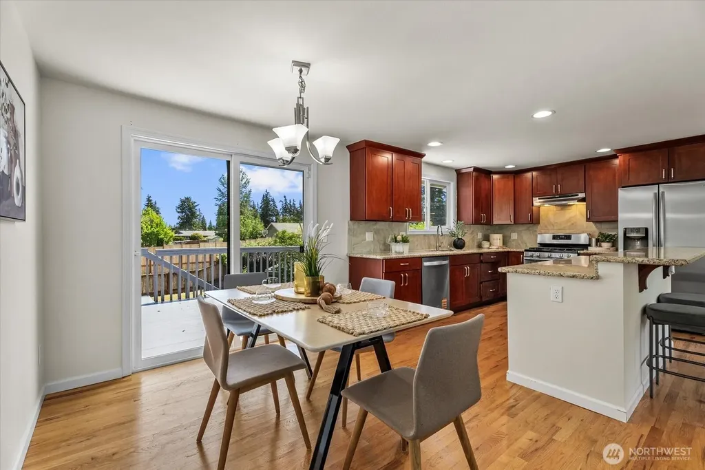 18711 64th Avenue W Lynnwood WA 98037