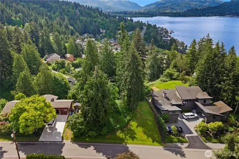 19615 SE 29th Street Sammamish WA 98075