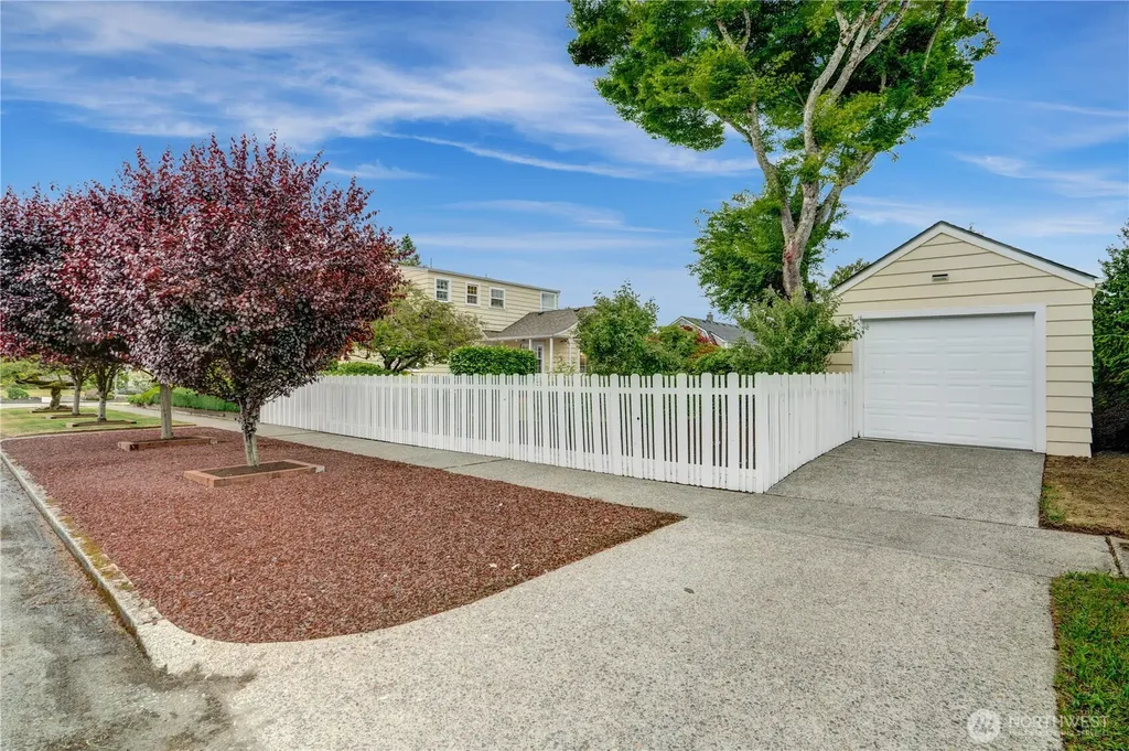 4122 N 11th Street Tacoma WA 98406