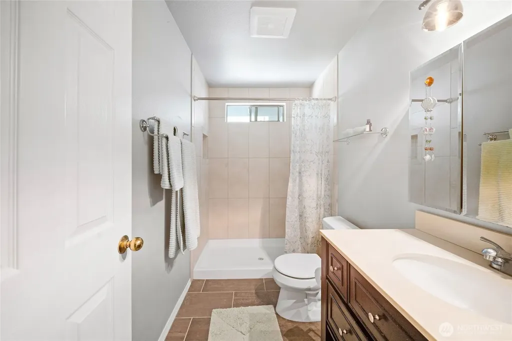 2336 Killarney Court NW Olympia WA 98502
