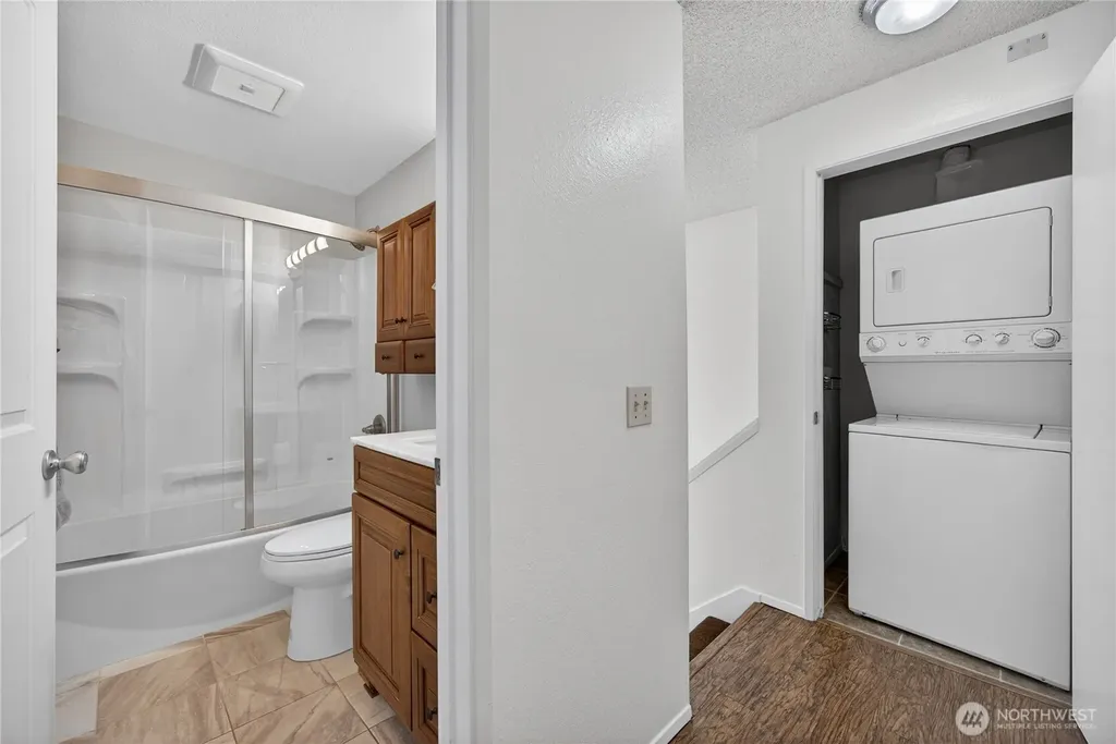 10037 NE 138th Place Kirkland WA 98034
