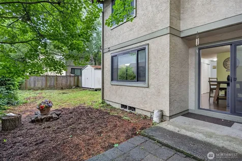 10037 NE 138th Place Kirkland WA 98034