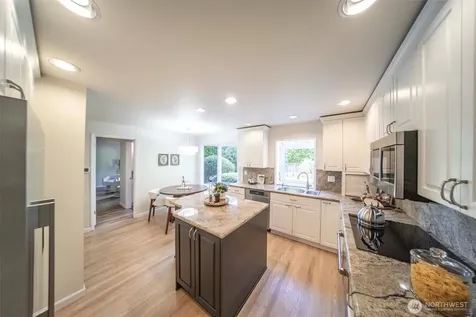 17452 NE 12th Street Bellevue WA 98008