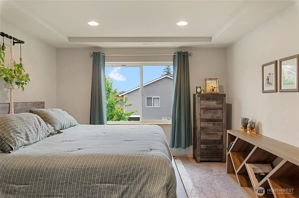2440 Seringa Avenue Bremerton WA 98310