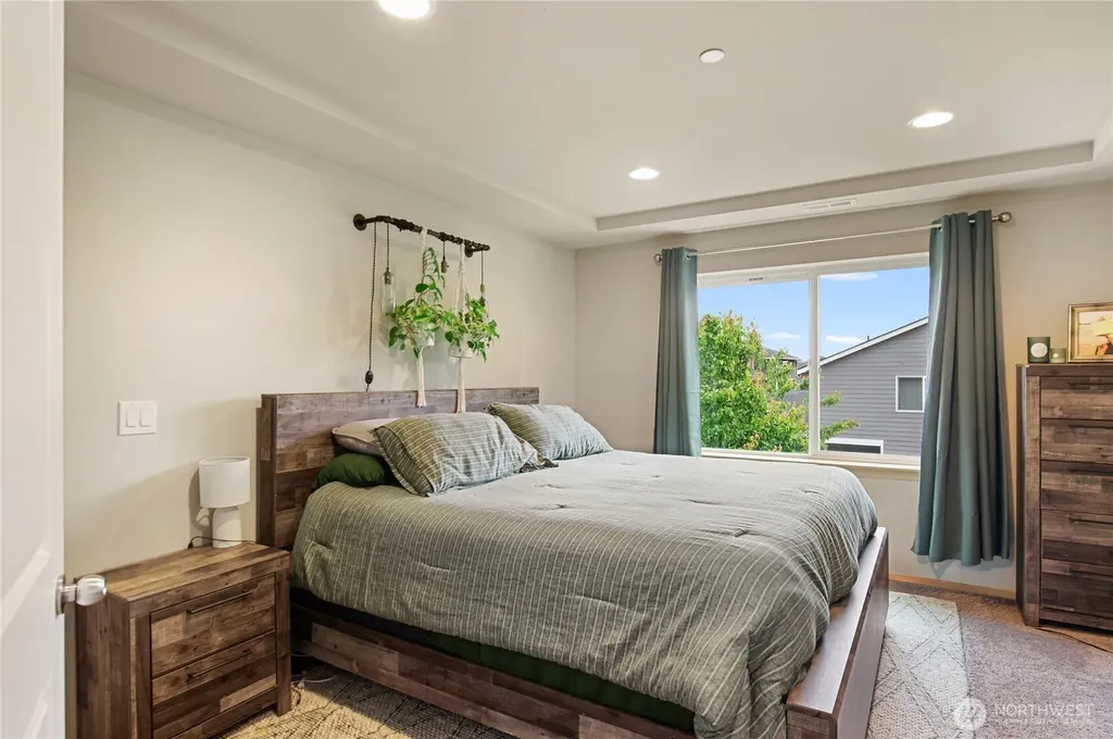 2440 Seringa Avenue Bremerton WA 98310
