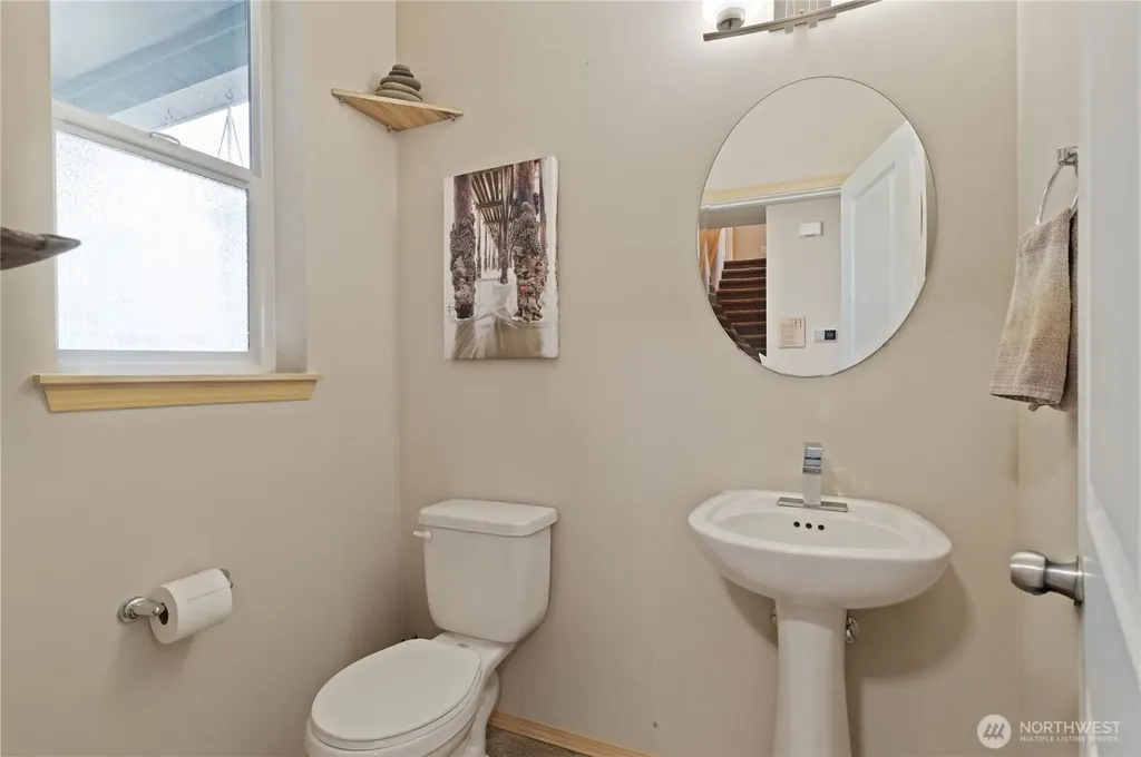2440 Seringa Avenue Bremerton WA 98310