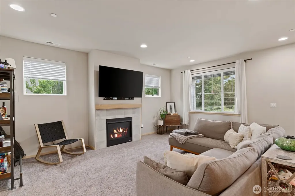 2440 Seringa Avenue Bremerton WA 98310