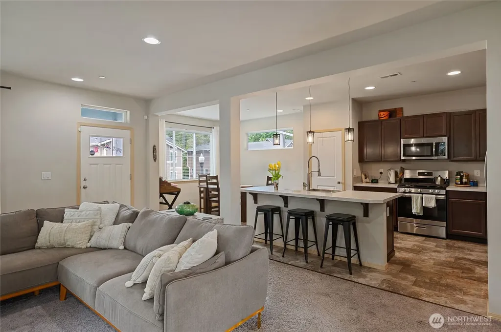 2440 Seringa Avenue Bremerton WA 98310