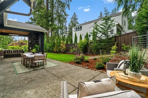 10668 SE 32nd Street Bellevue WA 98004