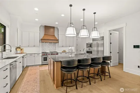10668 SE 32nd Street Bellevue WA 98004