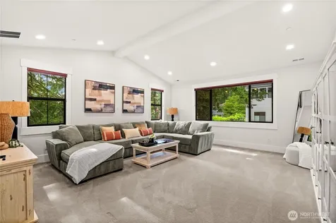 10668 SE 32nd Street Bellevue WA 98004