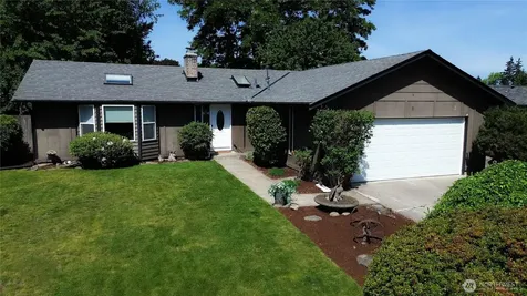 604 23rd Street NW Puyallup WA 98371