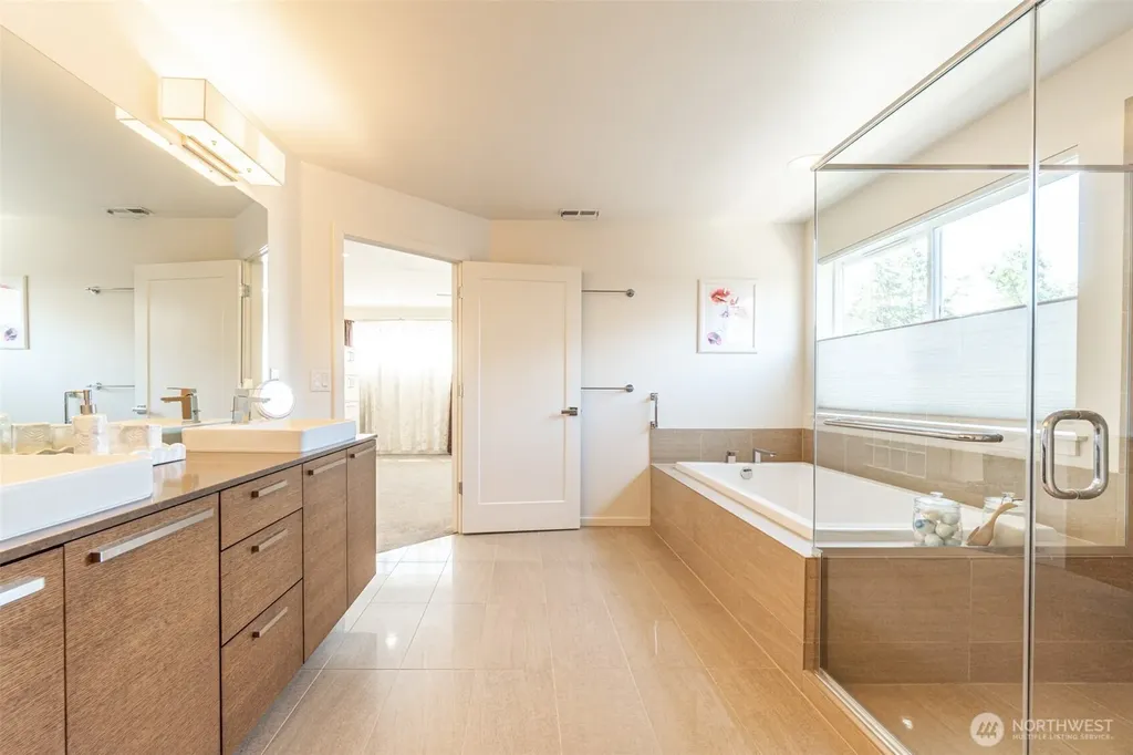 5852 S 326th Court Auburn WA 98001