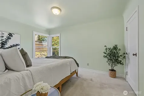 912 N 90th Street Seattle WA 98103