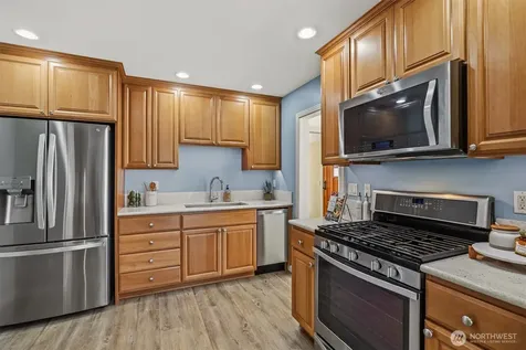912 N 90th Street Seattle WA 98103