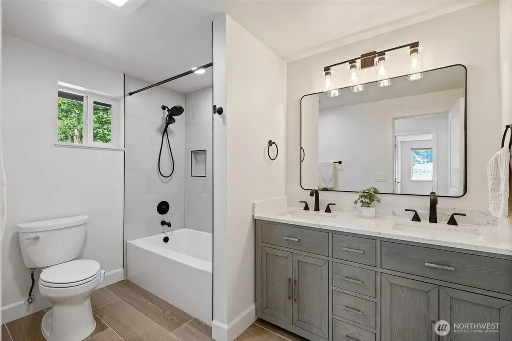 8510 SE 72nd Street Mercer Island WA 98040