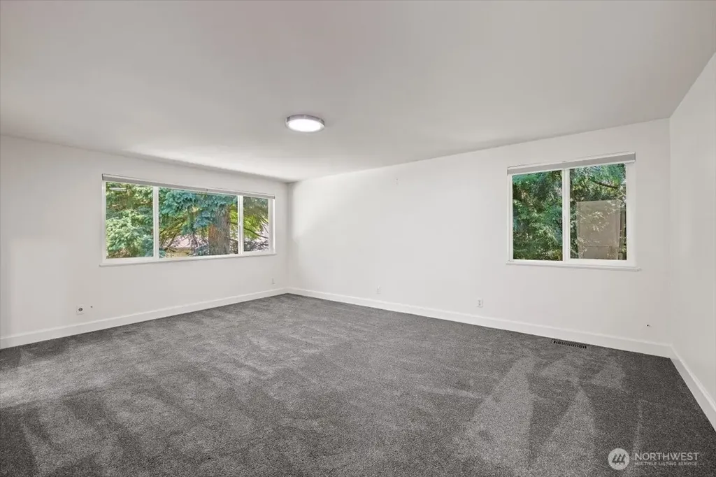 8510 SE 72nd Street Mercer Island WA 98040