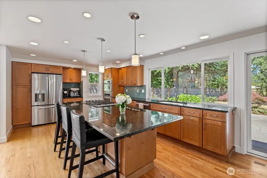 8510 SE 72nd Street Mercer Island WA 98040
