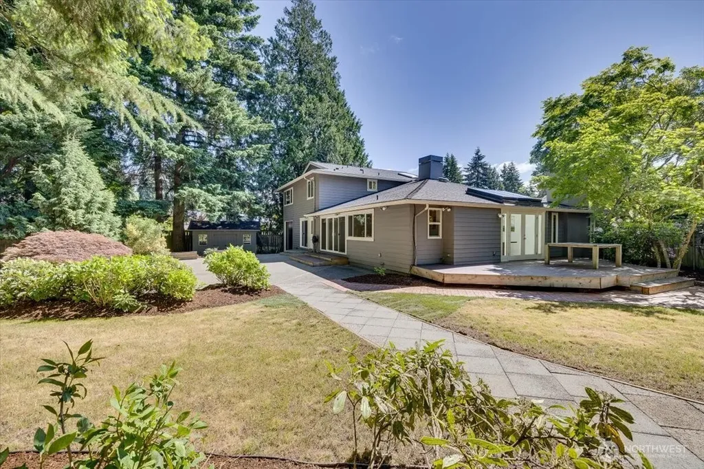 8510 SE 72nd Street Mercer Island WA 98040