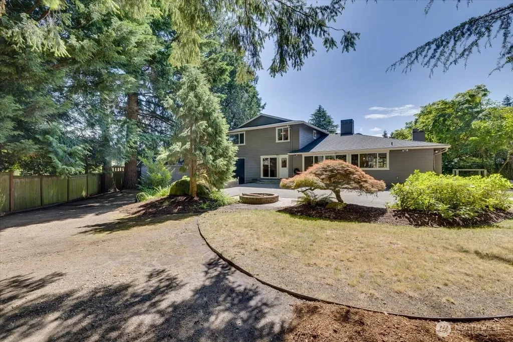 8510 SE 72nd Street Mercer Island WA 98040