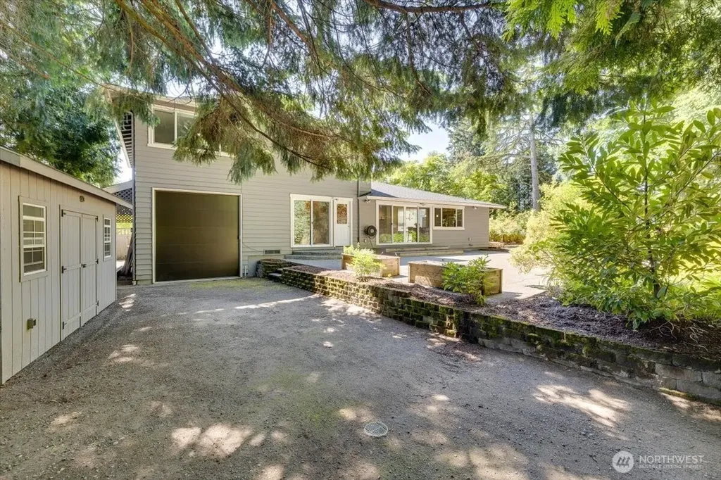 8510 SE 72nd Street Mercer Island WA 98040