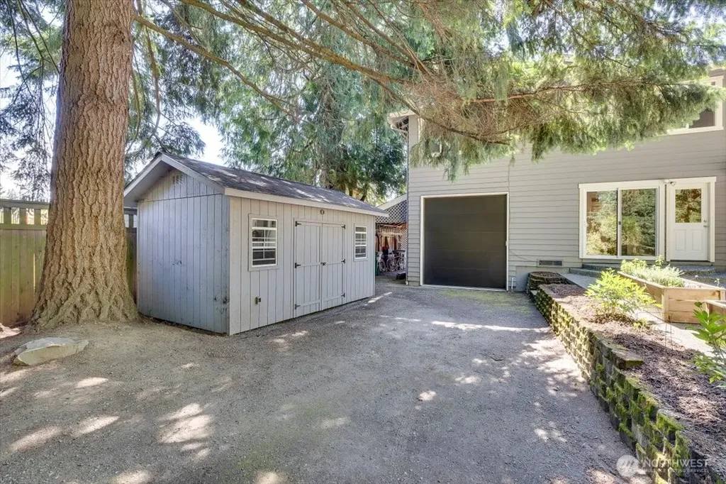 8510 SE 72nd Street Mercer Island WA 98040