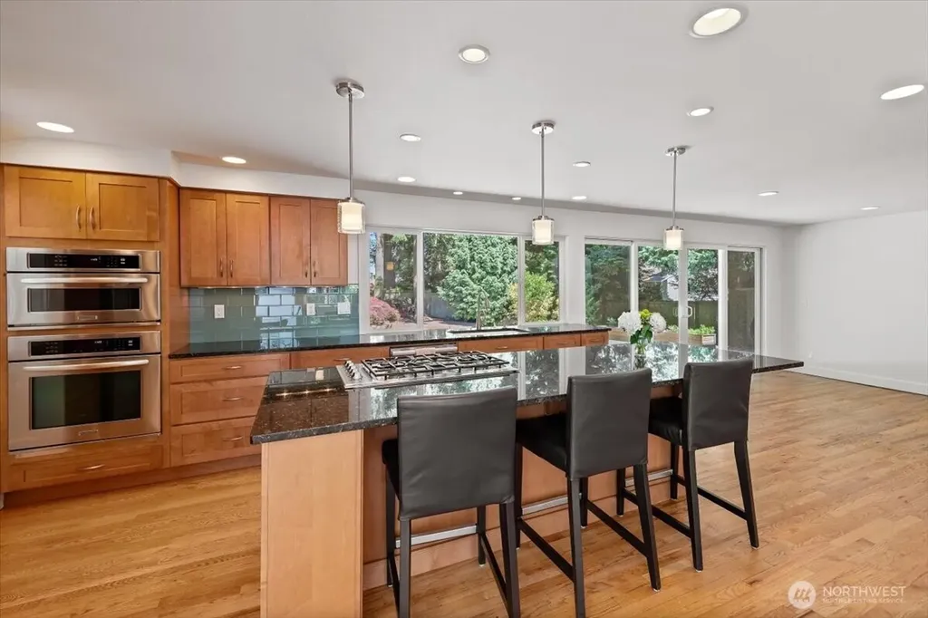 8510 SE 72nd Street Mercer Island WA 98040