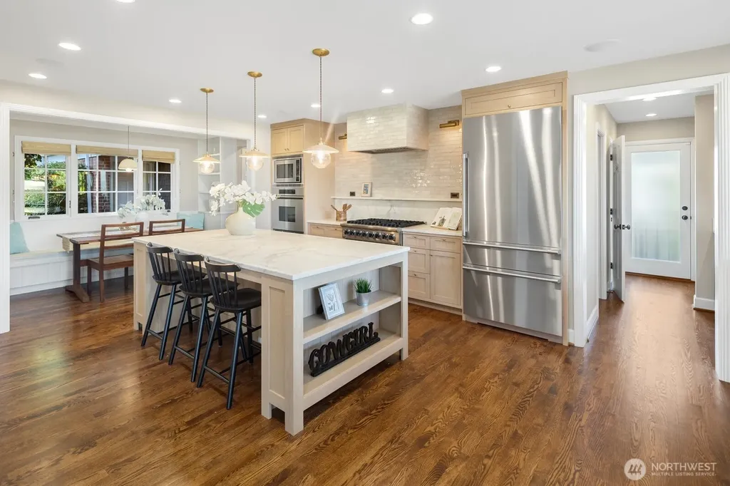 7044 50th Avenue NE Seattle WA 98115