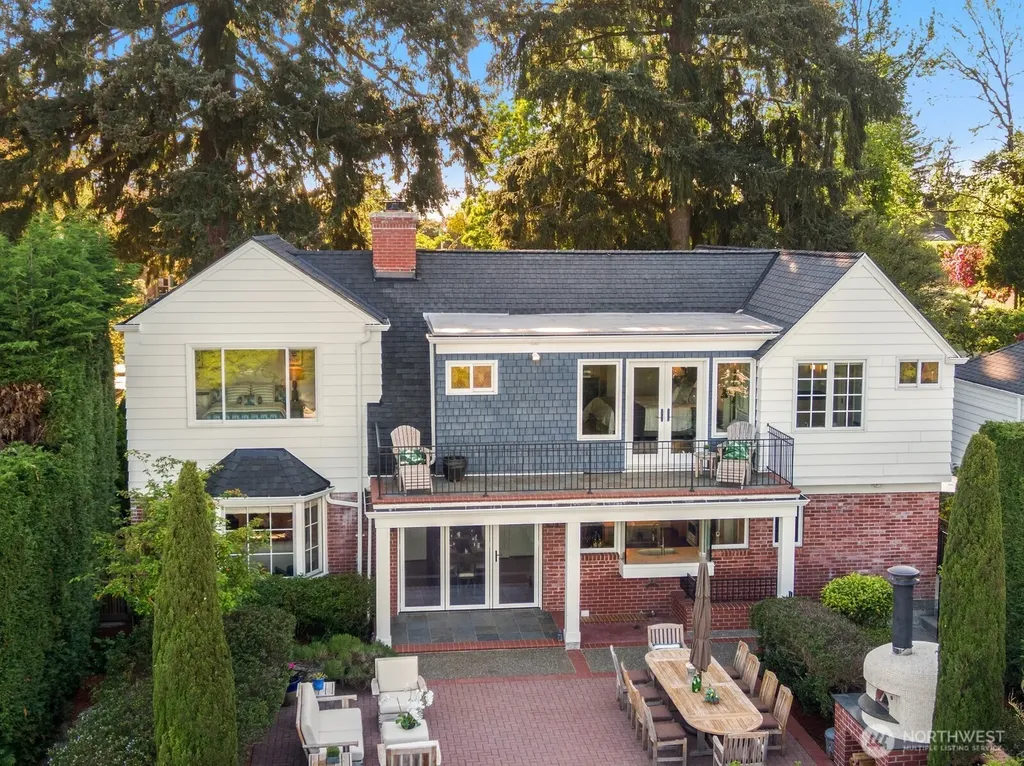 7044 50th Avenue NE Seattle WA 98115