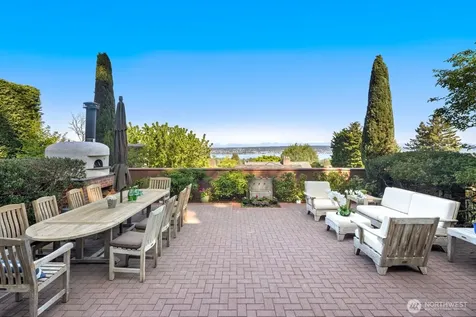 7044 50th Avenue NE Seattle WA 98115