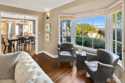 7044 50th Avenue NE Seattle WA 98115